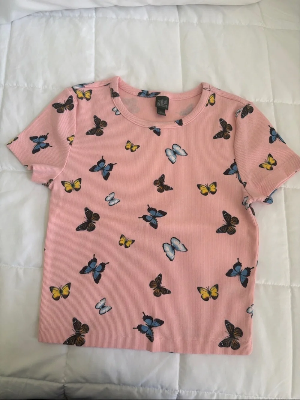 wild fable Pink Butterfly Short Sleeve Tee S worn‎ once